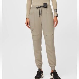 Figs Special Edition Star Wars Mandalore Fennec Shand -Petite Jogger Scrub Pants